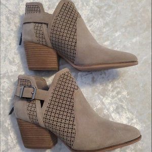 Vince Camuto Ankle Boots / Booties 8.5